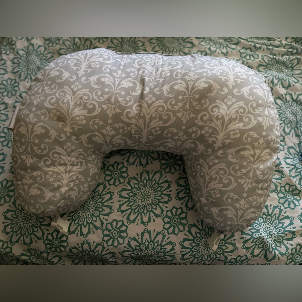 Boppy Luxe Uplifting “C” Nursing Pillow | Gray Patterned Boppy Nursing Pillow